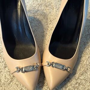 Gucci pumps- 39.5- only worn once